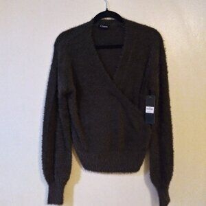 Bebe Women's Brown Fuzzy Long Sleeve Sweater Size: Large